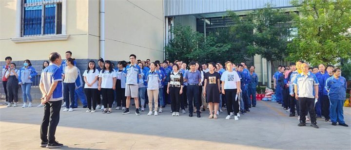 八月十五月兒圓，闔家歡樂共團圓，一年一度的中秋佳節即將來臨，公司為讓員工感受到中秋佳節的溫馨、團圓的氣氛，增添節日的喜慶，感謝員工的辛苦付出，為員工及員工家屬送上問候及美好的節日祝愿，特在中秋佳節來臨前，為全體員工發放中秋福利。