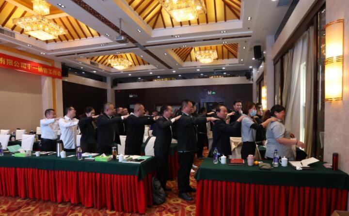 培訓是提高全員業務能力快捷、有效的方式。大家要重視培訓工作，經常性開展討論分析，針對之前在銷售工作中暴露出的問題，認真進行總結和整改，力爭在今后的工作中揚長避短，創造更好的成績。